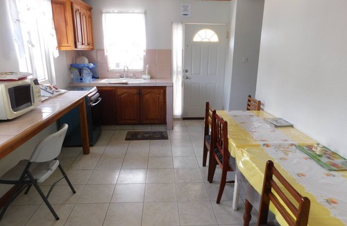 Roseau House | Mr. Clean Bed and Breakfast