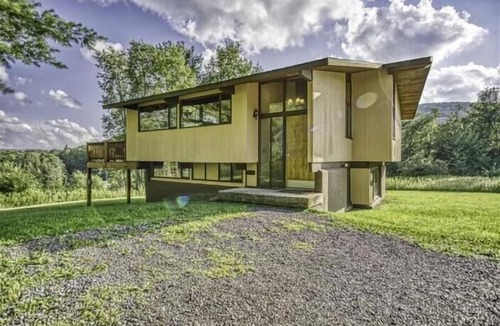 Davis House | MR04-Amazing Views! Pets ok! Hot tub!