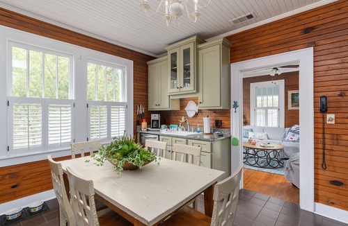 Tybee Island Cottage | Ms. Opal's Cottage - POOL! Pet-Friendly! Ground Level
