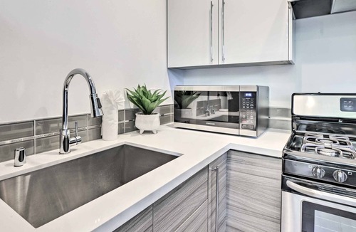 Mount Baker Apartment | Mt Baker Apartment: Walk to Lake & Light Rail