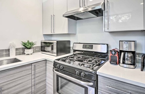Mount Baker Apartment | Mt Baker Apartment: Walk to Lake & Light Rail