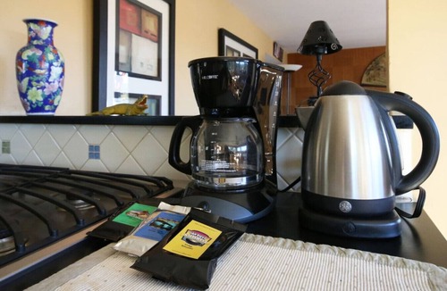 Mount Helix Apartment | Mt Helix Delight 3-4br/2ba, with HUGE VIEW DECK & FIREPIT