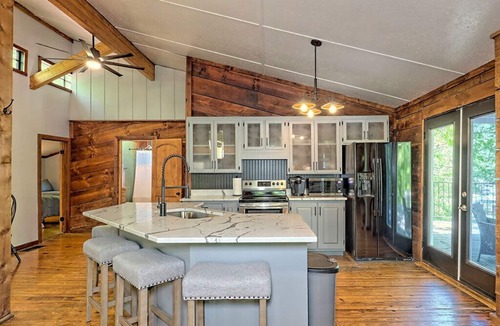 Clarkesville Apartment | Mtn Charm on Lake Burton in 3-bedroom Apt. Nightly rental or 12 month lease.