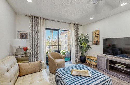 Camelback East House | Mtn-View Balcony: Condo 6 Mi to Dtwn Phoenix
