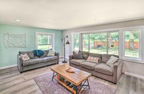 Baring House | Mtn-View Deck & Fire Pit: Modern Gold Bar Escape