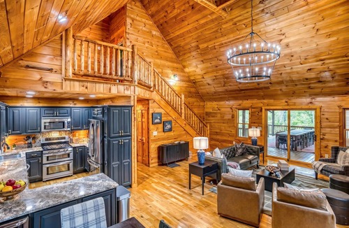 My Mountain House | Mtn Views Sleeps 20 Game Room Outdoor Fun