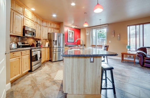 Northwest Reno House | Mtns Await: Reno Escape w/ Yard & Pool Table!