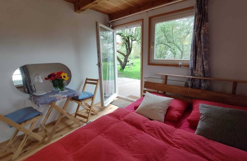 Kustrin-Kietz House | Mud building in the old apple orchard