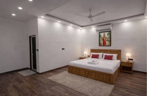 Faridabad Other | Mud Meadows - Peace and Tranquility 3br Farm With Pool