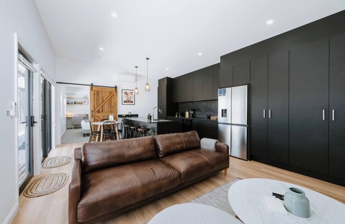 Central Mudgee House | Mudgee Luxury Retreats Group Getaway near Wineries