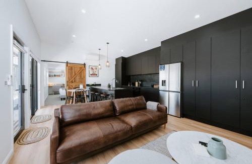 Central Mudgee House | Mudgee Luxury Retreats - Group Getaway near Wineries