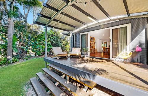 Mudjimba House | Mudjimba Beach Haven - Stroll to the Water
