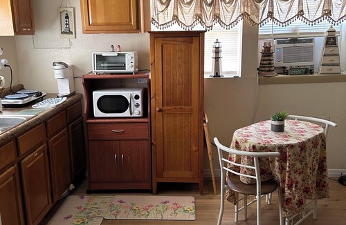 Nichols Cottage | Mulberry Garden Cottage