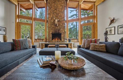Government Camp House | Mule Deer - Luxury Mount Hood Chalet