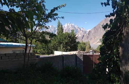 Gulmit House | Mullberry Lodge Gulmit