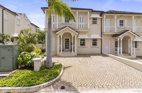 Little Battaleys House | Mullins. St Peter. Stunning Villa. 5 minutes from Mullins Beach