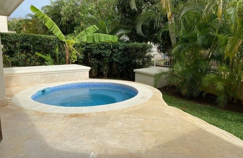 Little Battaleys House | Mullins. St Peter. Stunning Villa. 5 minutes from Mullins Beach