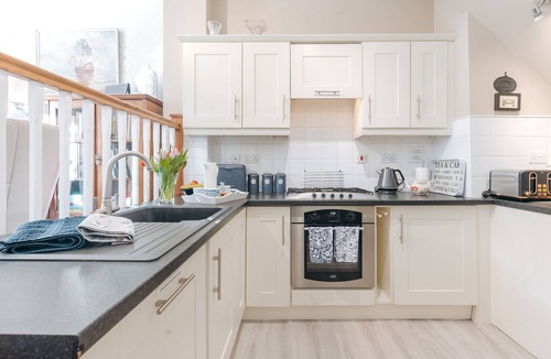 Ironbridge Cottage | Multi Award winning holiday home with a stunning view of the Iron Bridge.