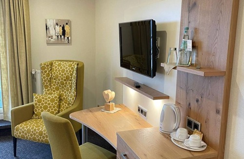 Kell am See Apartment | Multi-bed room - Hotel-Restaurant Fronhof