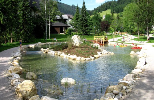 Russbach am Pass Gschuett Apartment | Multi-bed room with balcony - Pension Elisabeth