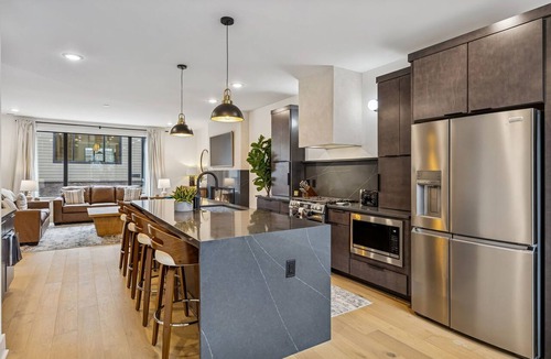 Hurwood Heights Apartment | Multi-level home with hot tub and rooftop views