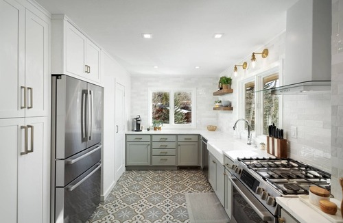 Snowmass Village House | Multi-Level Snowmass Retreat. Private Hot Tub & Sauna, Balcony with Stunning View! Driveway Parking