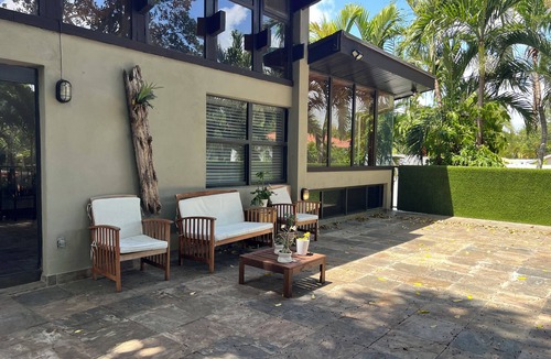 Southwest Coconut Grove House | Multi level tropical paradise - 3-bedroom house in tropical Coconut Grove