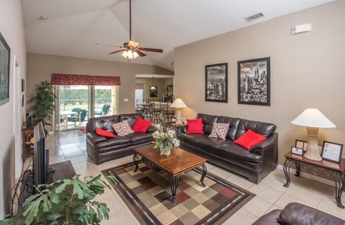 Silver Creek House | Multi TVs – Near Disney – Games Room – Pool & Spa – Wi-Fi – Silver Creek