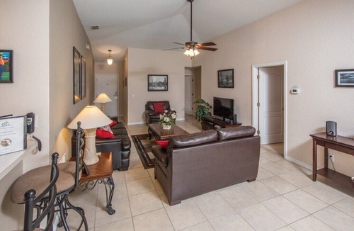 Silver Creek House | Multi TVs – Near Disney – Games Room – Pool & Spa – Wi-Fi – Silver Creek