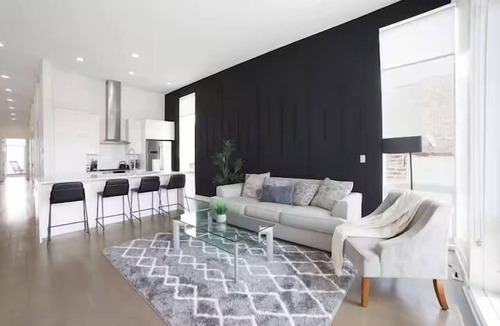 Ukrainian Village House | Multi-Unit Condo Building in Chicago