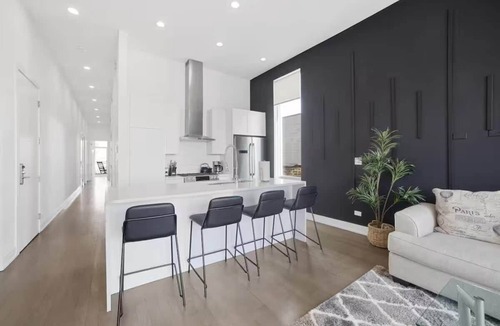 Ukrainian Village House | Multi-Unit Condo Building in Chicago