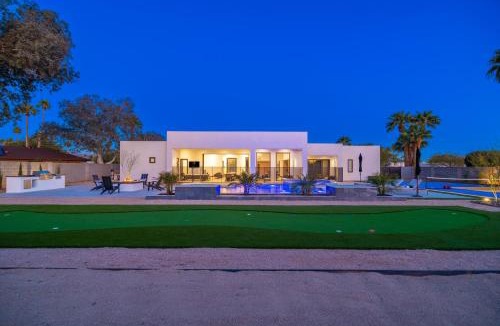 Paradise Valley Village House | MultiMillionResort Oasis PickleballVolleyballCourtBocce Ball CourtGolf