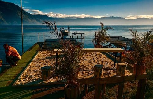 San Juan La Laguna Resort | Mundo Abu San Juan La laguna