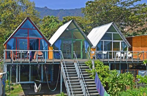 San Juan La Laguna Resort | Mundo Abu San Juan La laguna