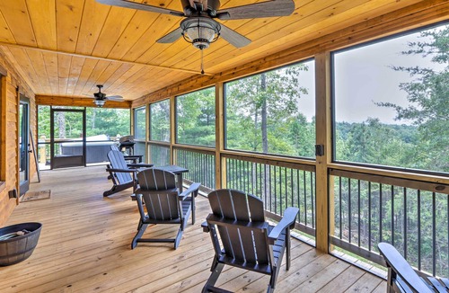 Unaka Cabin | Murphy Mtn Retreat: Wraparound Deck & Hot Tub