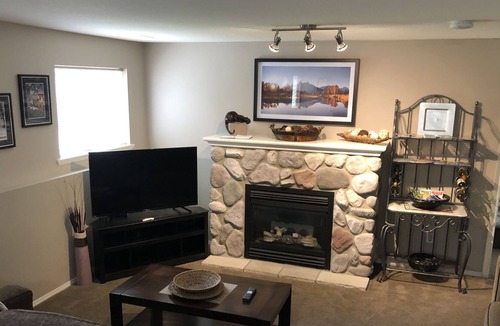 Langley Apartment | Murrayville Hideaway