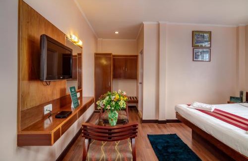 Darjeeling Hotel | Muscatel Spring Burn - 100 Mts from Mall Road