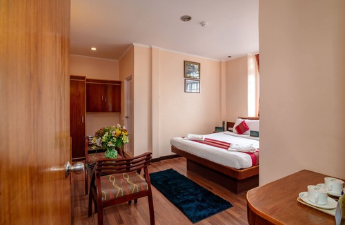 Darjeeling Hotel | Muscatel SpringBurn - 100Mts MallRoad