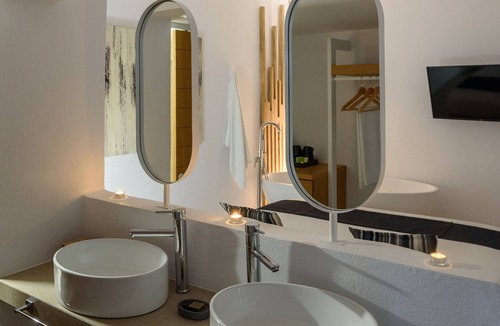 Oia House | Muses Cycladic Suites