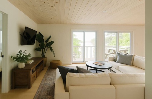 Utterson Cottage | Muskoka Waterfront Cottage on Three Mile Lake
