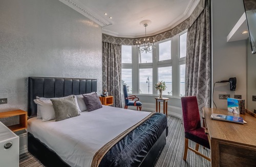 Westcliff-on-Sea Hotel | Muthu Westcliff Hotel (Near London Southend Airport)