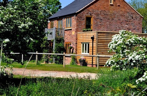 Moreton Valence House | Mutton Barn - The Best rural holiday property in Warwickshire - 4 Guest Unit