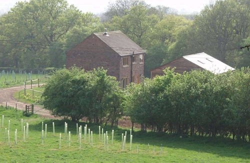Moreton Valence House | Mutton Barn - The Best rural holiday property in Warwickshire - 4 Guest Unit