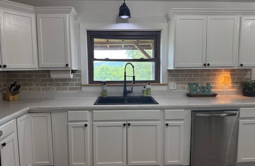 Newnata Cabin | MV Cedar Lodge Sleeps 20 Fire Pit + Views