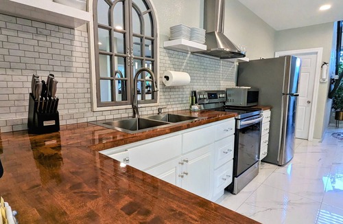 Valle de Guadalupe House | 5bed/4bath Spacious Modern Home Centrally Located