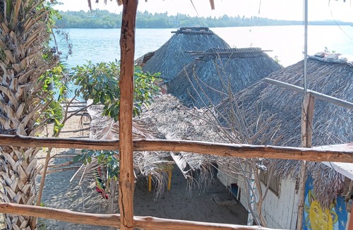 El Azufre House | chacahua cabana
