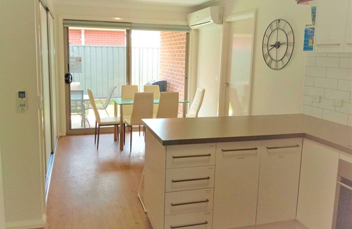 Thurgoona House | * My Abode in Albury *