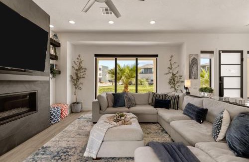St. George House | My Blue Heaven