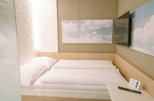 Frankfurt Airport Area Hotel | MY CLOUD Transit Hotel (Guests with international flights only)