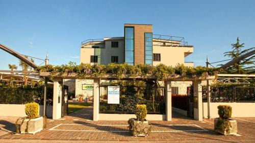 Airola Hotel | My Place